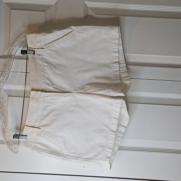 J. Crew Chino Shorts Sz 6 - Picture 2 of 7